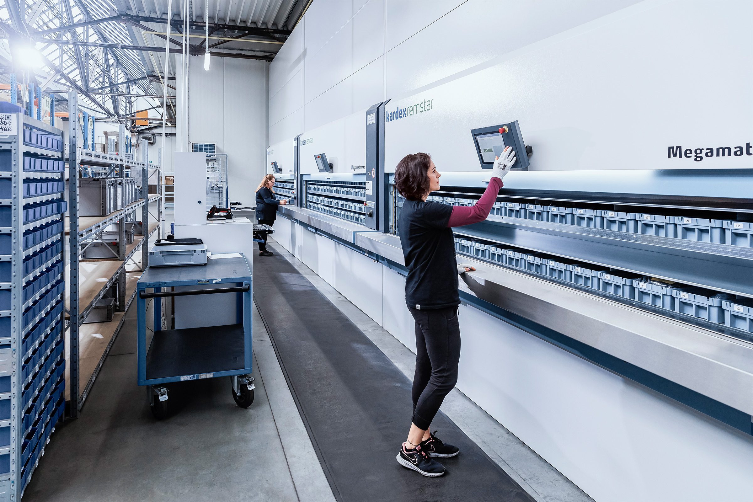 Kardex – Vertical Carousel Module Kardex Megamat… | even logistics